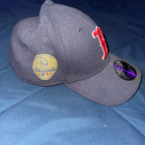 Red Sox 2018 World Series championship hat - Picture 2 of 3